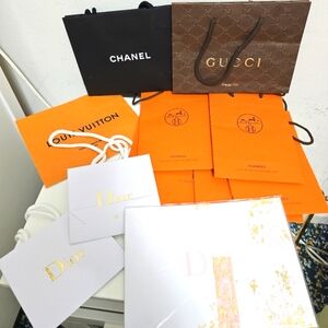 Luxury SHOPPING GIFT BAGS